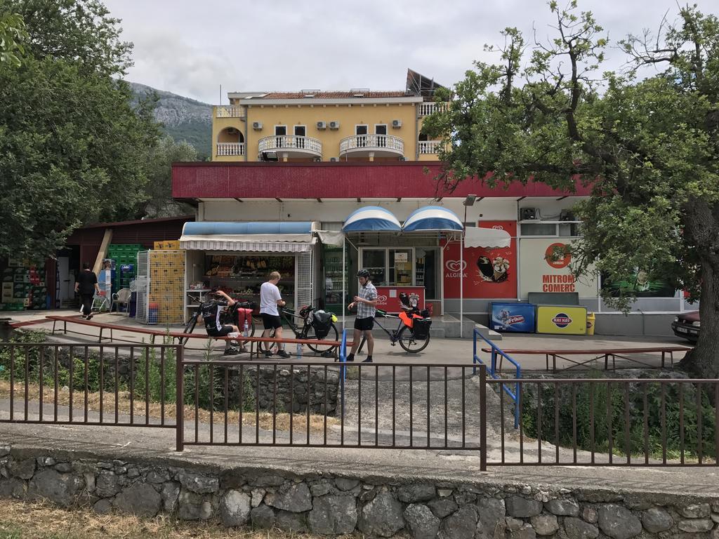 PetrovacVuko I Magdalena Midzor公寓 外观 照片